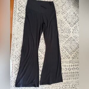 Offline by Aerie Real Me Womens Black Flared Leggings